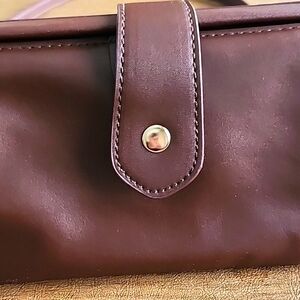 Womans Purse w Removable Strap